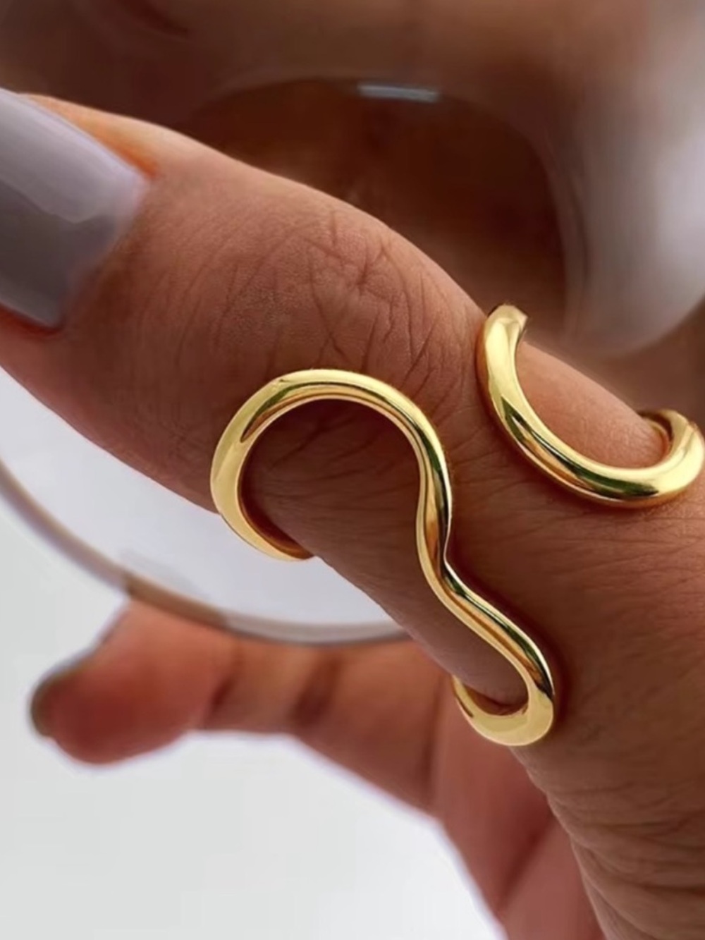 Minimalist Gold Wave Open Ring (Adjustable)
